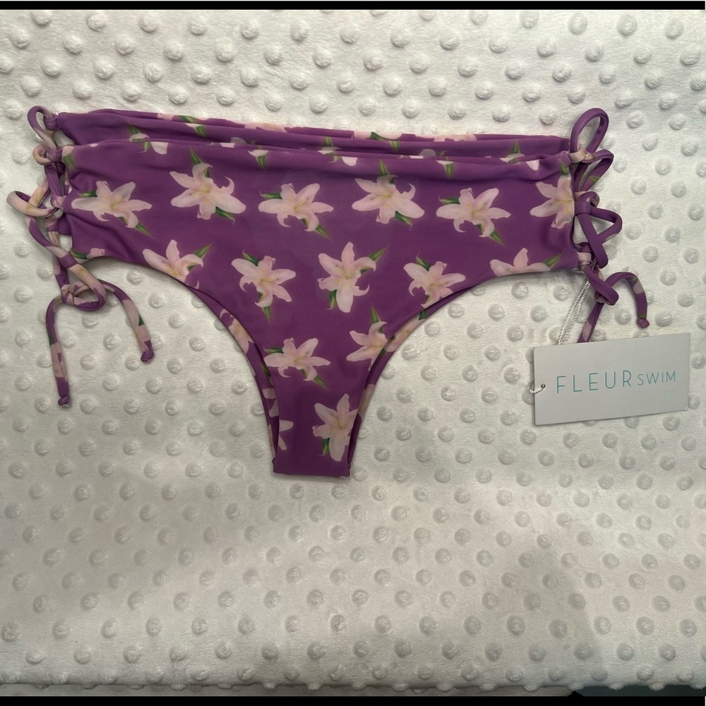 NWT Fleur Swim Calla Bottom in Lilac Lily